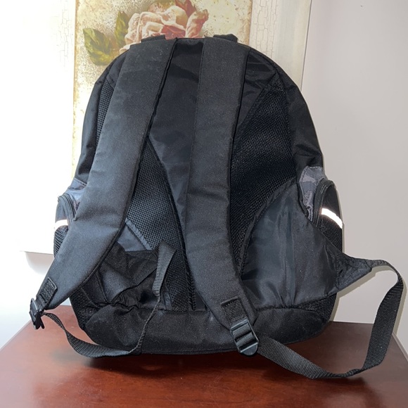 NNUCTargus Padded Laptop Backpack 13"W(Bttm) × 22"L(Top Handle 2 Bttm) BlackGrey - Picture 4 of 12